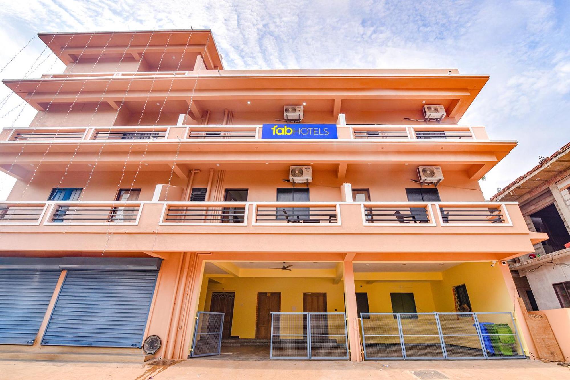 Fabhotel Baga Tulip - 500M From Baga Beach Buitenkant foto