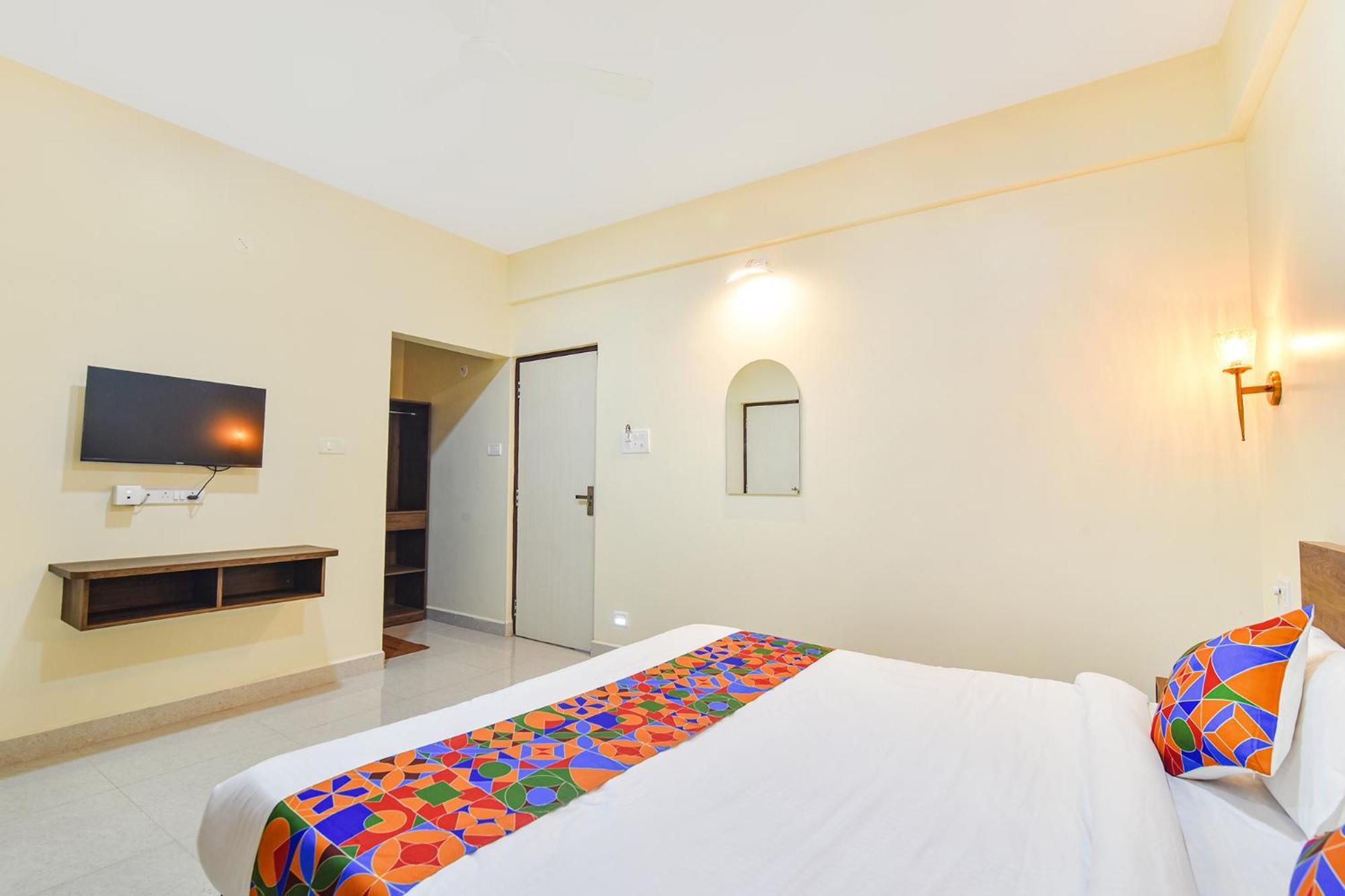 Fabhotel Baga Tulip - 500M From Baga Beach Buitenkant foto